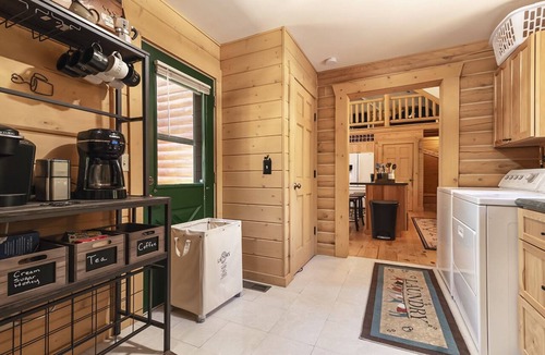 Arkdale Cabin | PEACE AND QUIET SAND VALLEY Spacious log home with tranquil lake view