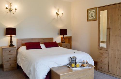 Newton Stewart House | Peace