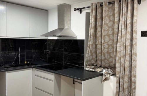 Waterlooville Apartment | Peace house suite