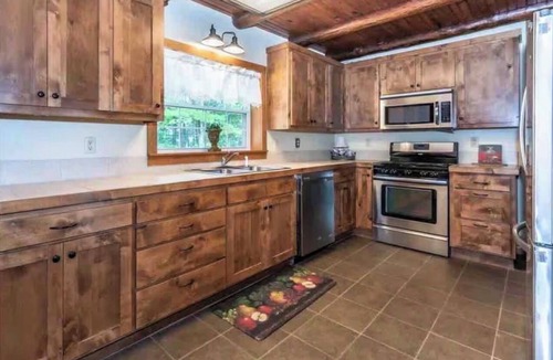Eureka Springs Cabin | Peace Mountain Lodge