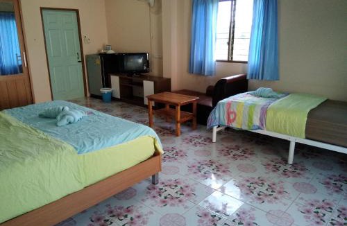 Khun Han Resort | Peace Pool Resort