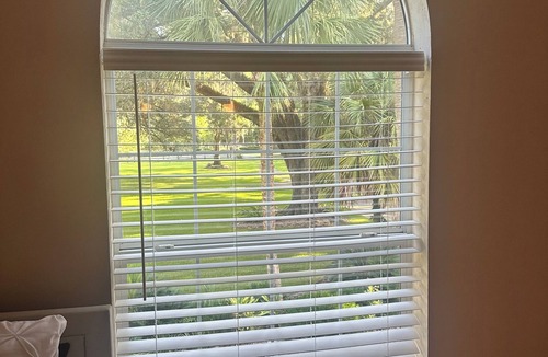 Alachua Apartment | Peaceful 1 bdrm apartment overlooking beautiful live oaks on 5 acre property.