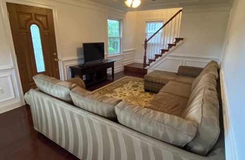 Shady Side House | Peaceful 2-bedroom/2-bathroom house with WiFi and AC in serene Shady Side