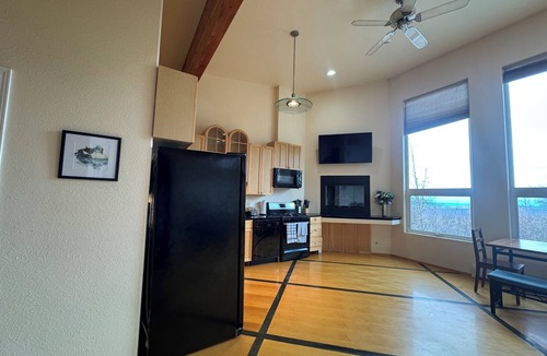 Hillside East Apartment | Peaceful 2-bedroom apartment in Anchorage Hillside perfect for your getaway