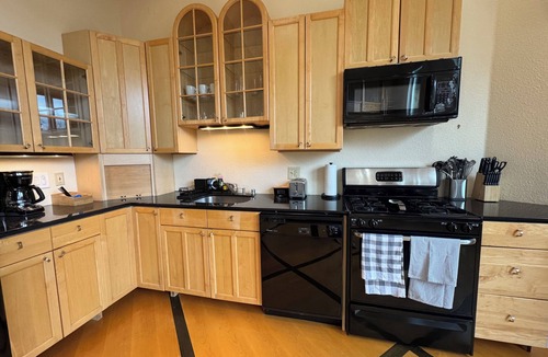 Hillside East Apartment | Peaceful 2-bedroom apartment in Anchorage Hillside perfect for your getaway