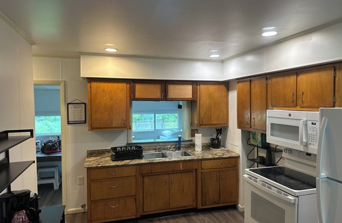 Selinsgrove House | Peaceful 2-bedroom house with AC in charming Selinsgrove