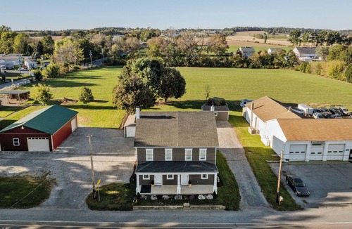 Mount Aetna House | Peaceful 2BR Getaway | Modern Comfort + Fire Pit