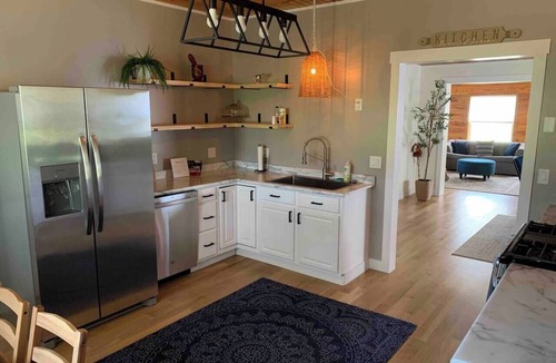 Galt House | Peaceful 3-bedroom farmhouse in charming Prophetstown