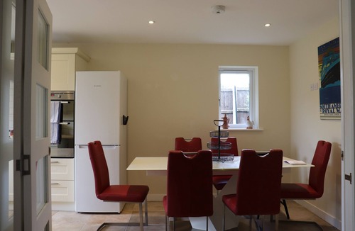 Cantley Ski Chalet | Peaceful 4 bed holiday home 2 ensuite 1 bathroom - Pet Friendly