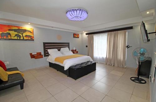 Germiston Apartment | Peaceful 4 Bedroom Flat in Germiston with WI-FI
