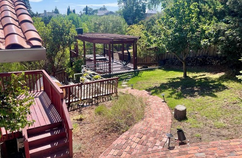 Emerald Hills House | Peaceful 4BR/3Bath Retreat Overlooking Silicon Valley & Stanford