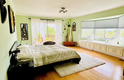 Emerald Hills House | Peaceful 4BR/3Bath Retreat Overlooking Silicon Valley & Stanford