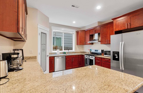 Kent House | Peaceful 5BR Haven w/Dedicated Workspace & Garage｜Flexible Lease｜#41907