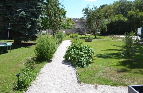 Cumieres Apartment | Peaceful accommodation in a private garden for 2-4 people, with private enclosed parking.