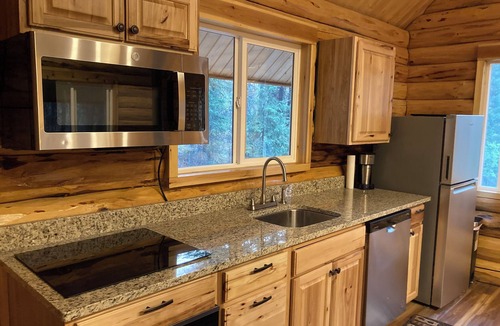 Kalispell Cabin | Peaceful Amish Log Cabin at Ashley Lake