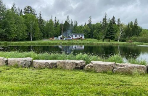 Irondale House | Peaceful and Heavenly Private Water Front Cottage on 100 Acres of Scenic Beauty- Trent Lakes