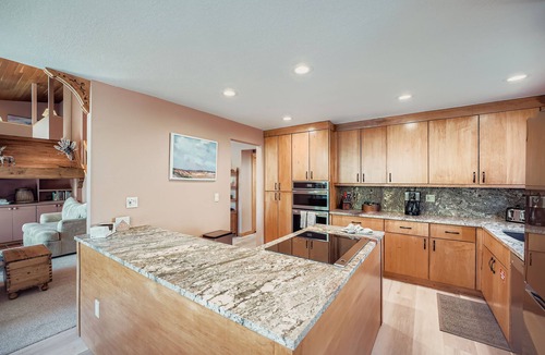Vail House | Peaceful and Inviting Spacious Home, Heated Pool and Hot Tub -Summer Amenities