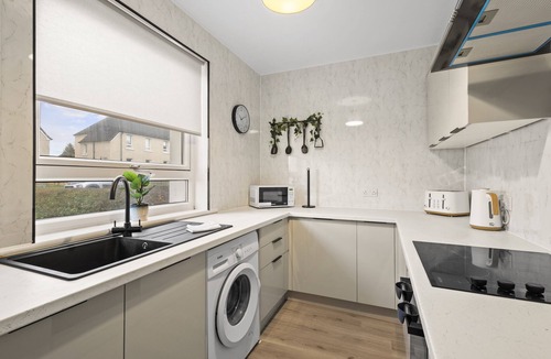 Johnstone House | Peaceful Base for Glasgow & Lochs