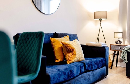 Johnstone House | Peaceful Base for Glasgow & Lochs