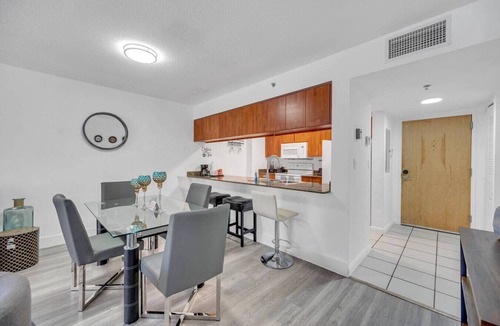 Brickell Apartment | Peaceful Brickell 1BR | Water & City Outlook