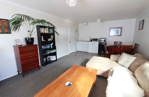 Onekaka Apartment | Peaceful Bush Studio – Golden Bay