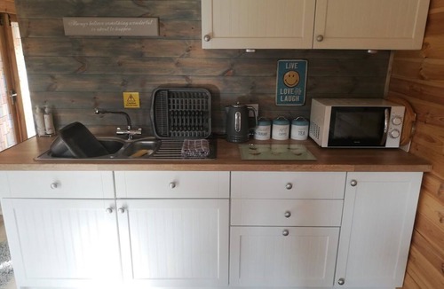 Skegby Cottage | Peaceful Cabin in Skegby -Sleeps2- Fire Pit