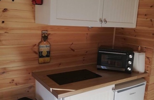 Skegby Cottage | Peaceful Cabin in Skegby -Sleeps2- Fire Pit
