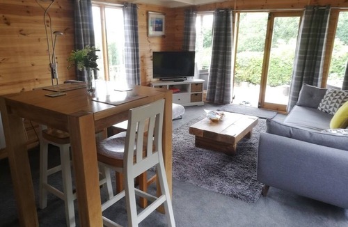 Skegby Cottage | Peaceful Cabin in Skegby -Sleeps2- Fire Pit