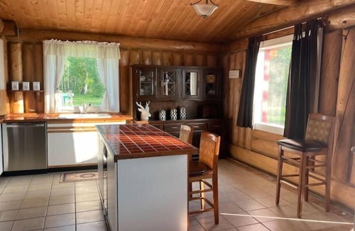 Big Delta Cabin | Peaceful cabin on gravel pits