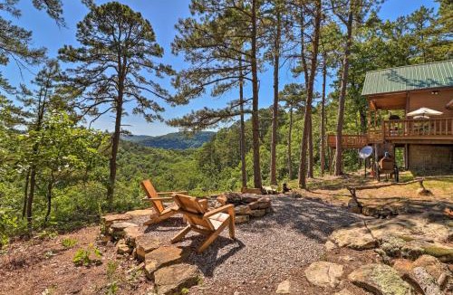 Boswell House | Peaceful Cabin w/Deck + Scenic Mtn Views!