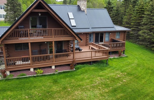 Union Dale House | Peaceful Cabin with Views of Elk Mountain