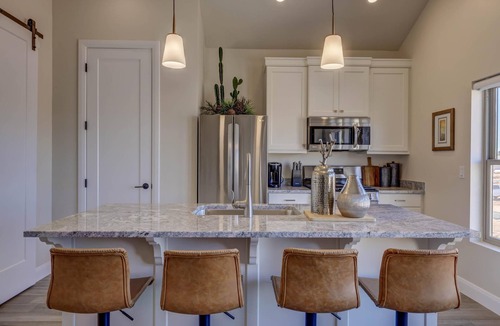 St. George Cottage | Peaceful | Clean | Get-a-way! | Sunsets and Palms Casita