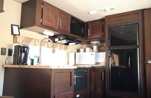 Tehama County House | Peaceful, clean, spacious RV at a great bargain. with 2 amazing MR COOL ACs
