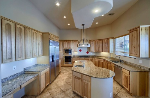 Anthem House | Peaceful comfortable house with swimming pool - desert mountains view