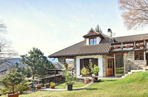 Cargiago House | Peaceful Cottage in Cargiogo with Private Terrace