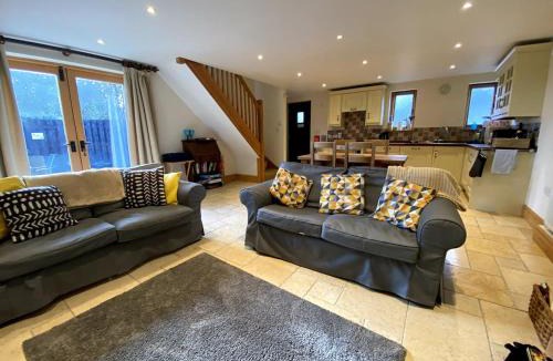 Stoney Middleton House | Peaceful Cottage, Space & Walks