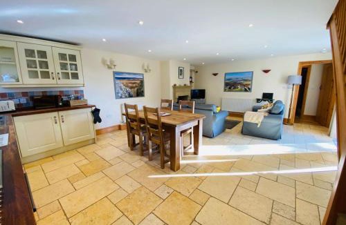 Stoney Middleton House | Peaceful Cottage, Space & Walks