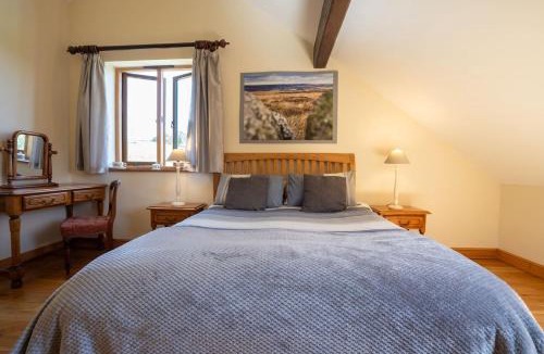 Stoney Middleton House | Peaceful Cottage, Views & Walks