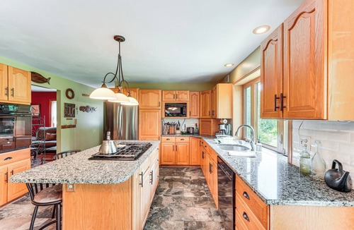 Baptistown Cottage | Peaceful Country Retreat: Private & Convenient