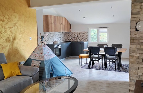 Trebesinj Apartment | Peaceful countryside apartment with a private pool