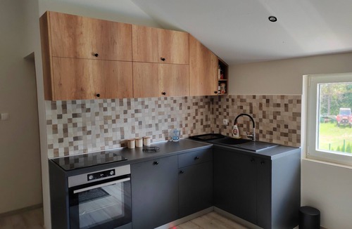 Trebesinj Apartment | Peaceful countryside apartment with a private pool