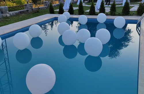 Trebesinj Apartment | Peaceful countryside apartment with a private pool