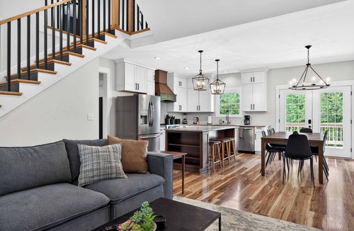 Waddy House | Peaceful countryside getaway in Waddy for groups!