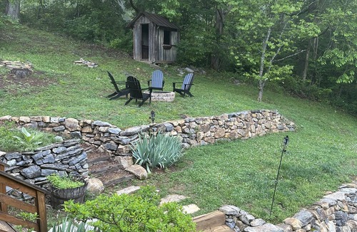 Lexington Cabin | Peaceful Creekside Retreat w/Fire Pit & Game Room Near Historic Lexington, VA