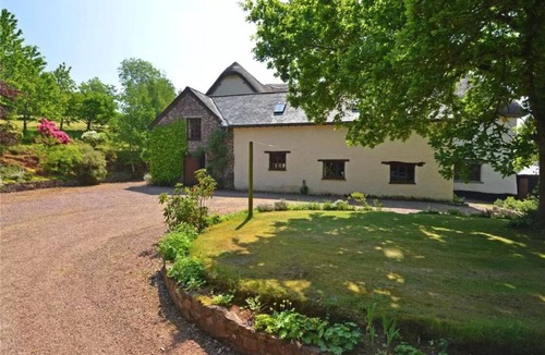 Yeoford House | Peaceful Devon hideaway with wood fired hot tub and great pubs.