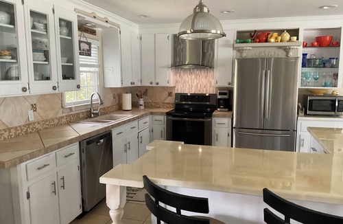 Thomas Drive House | Peaceful, elegant country living.