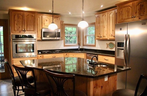 Holcombe House | Peaceful Escape few blocks to Lake Holcombe & lakeside Music