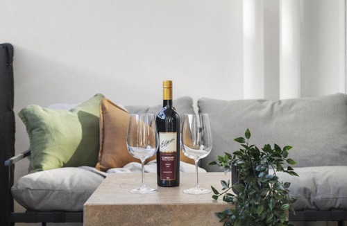 West Melbourne Apartment | Peaceful Escape with King Bed, Parking and Walk to CBD!