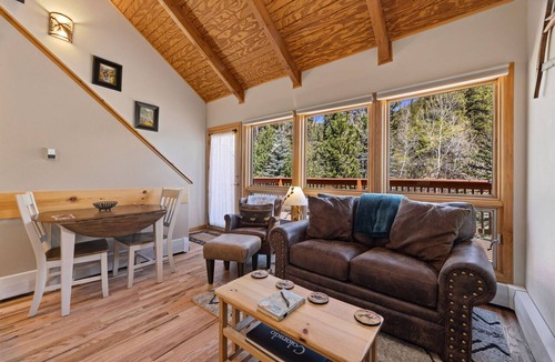 Fall River Estates Condo | Peaceful Fall River Suite Fireplace Close to RMNP