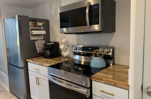 Horseshoe Bay House | Peaceful, family and pet-friendly duplex in a cut-de-sac with abundant wild life
